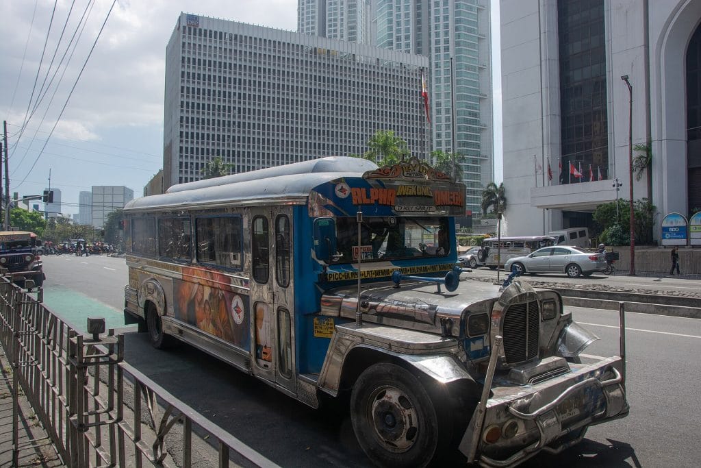 Đi lại ở Philippines: Grab, taxi, xe jeepney và cách tránh bị chặt chém